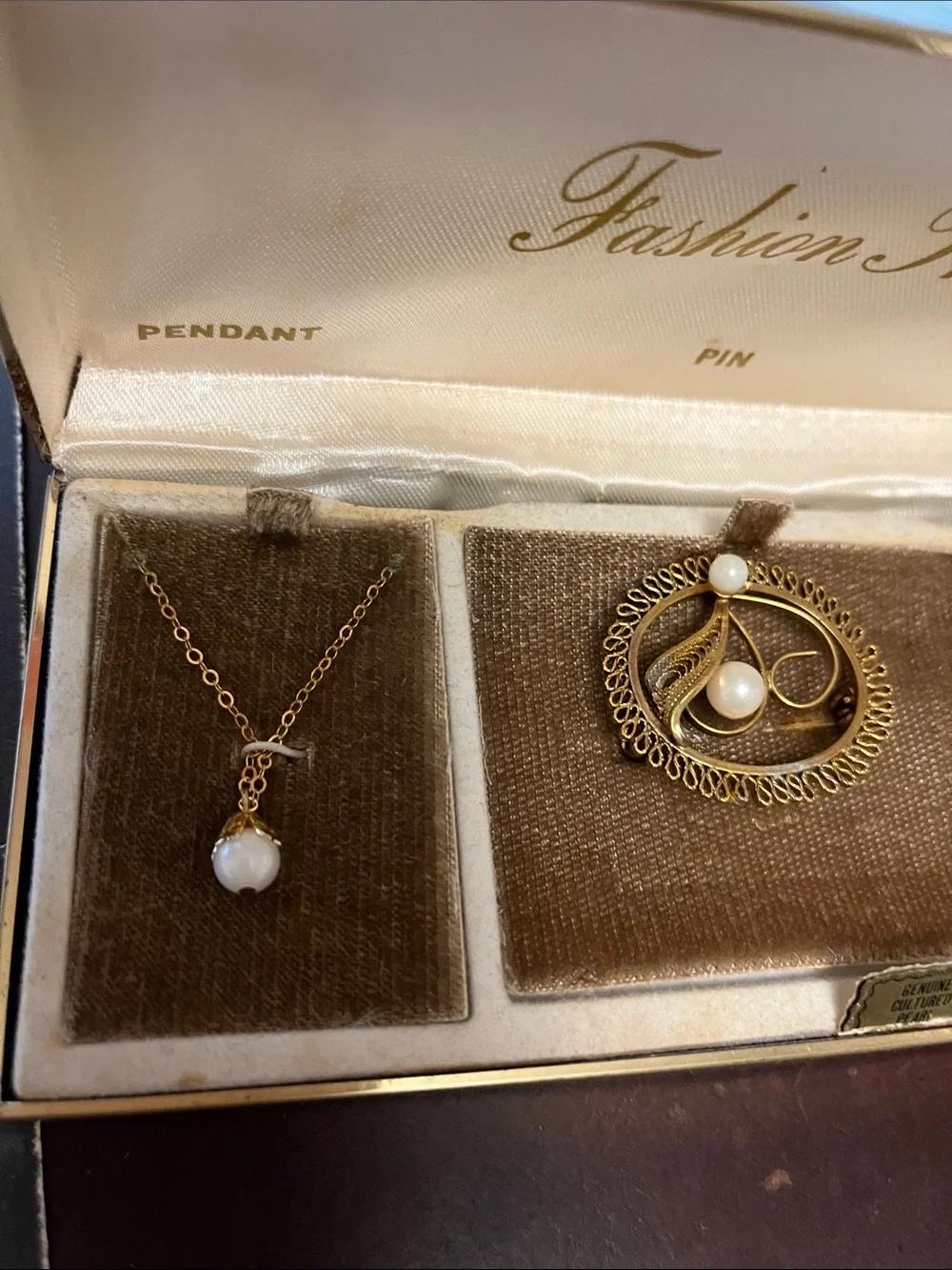 Vintage- pearl fashion trio